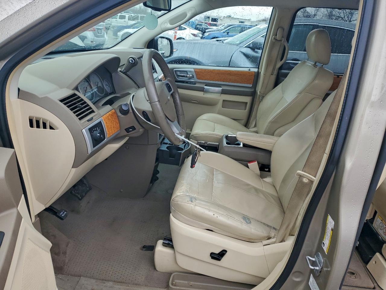 2008 Chrysler Town & Country Limited VIN: 2A8HR64X98R149715 Lot: 93534585