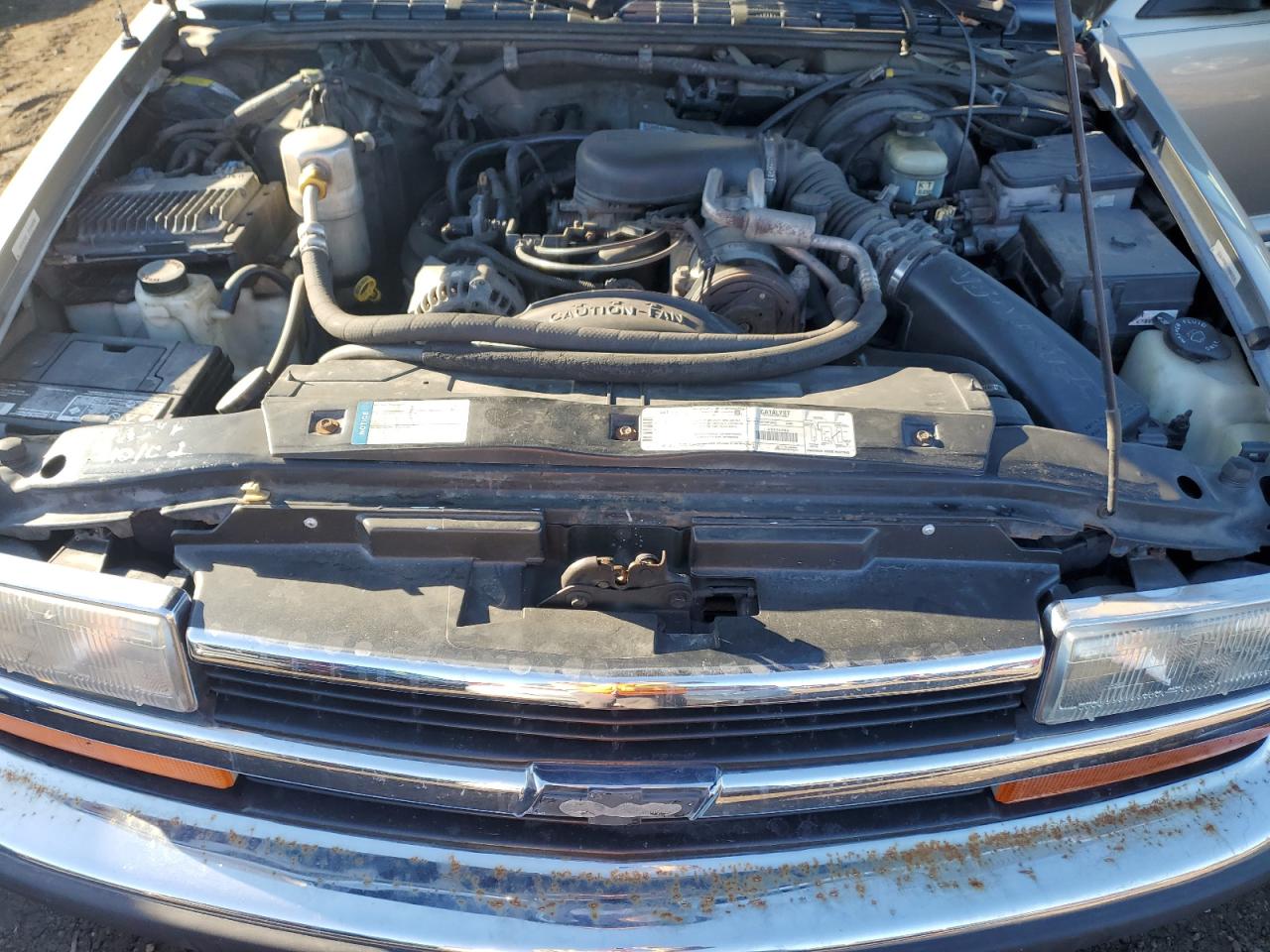 1998 Chevrolet Blazer VIN: 1GNDT13WXWK152614 Lot: 92182475