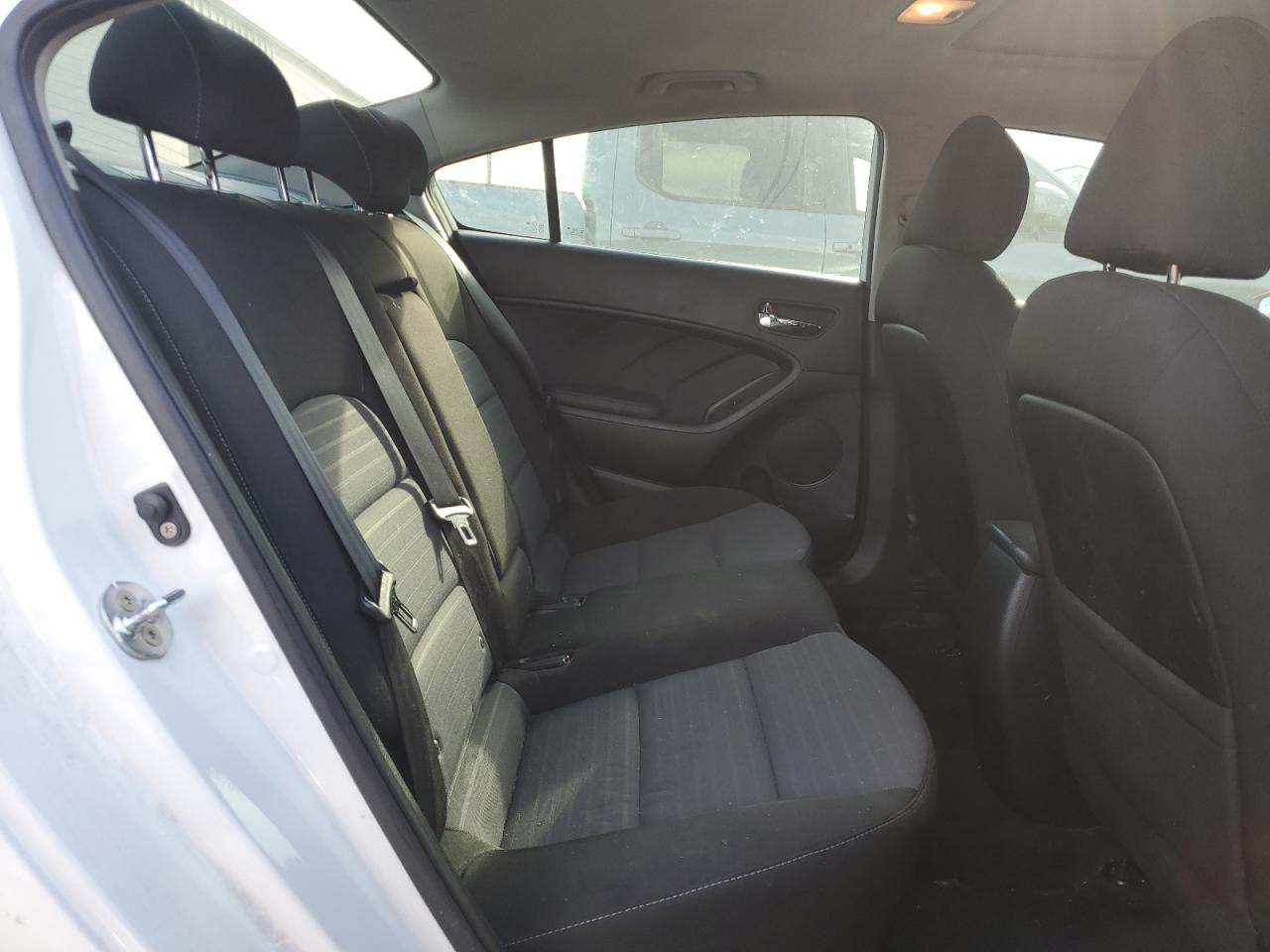 2017 Kia Forte Lx VIN: 3KPFL4A77HE044021 Lot: 92998035