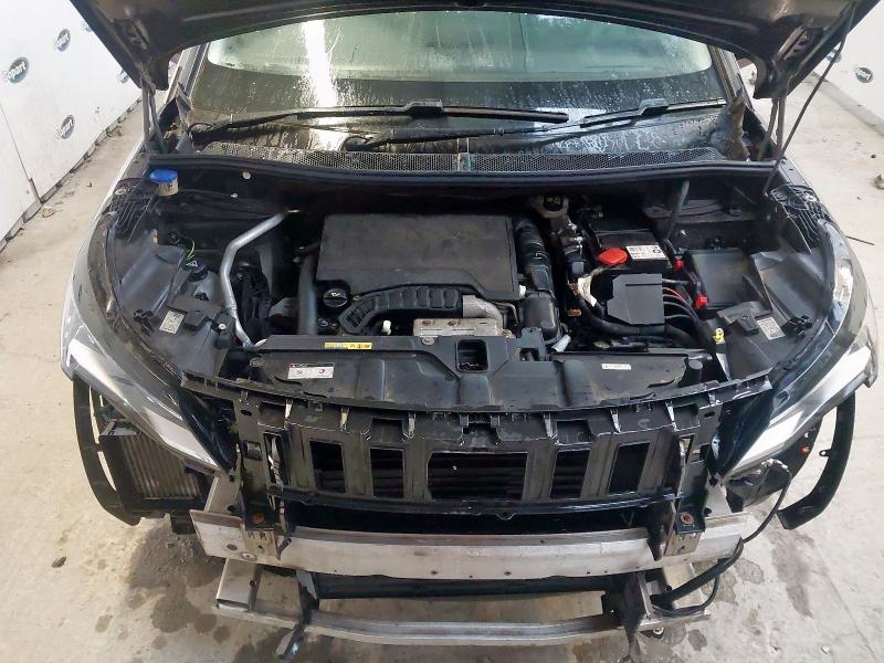 2022 PEUGEOT 5008 1.2 PURETECH ALLURE PREMIUM 5DR