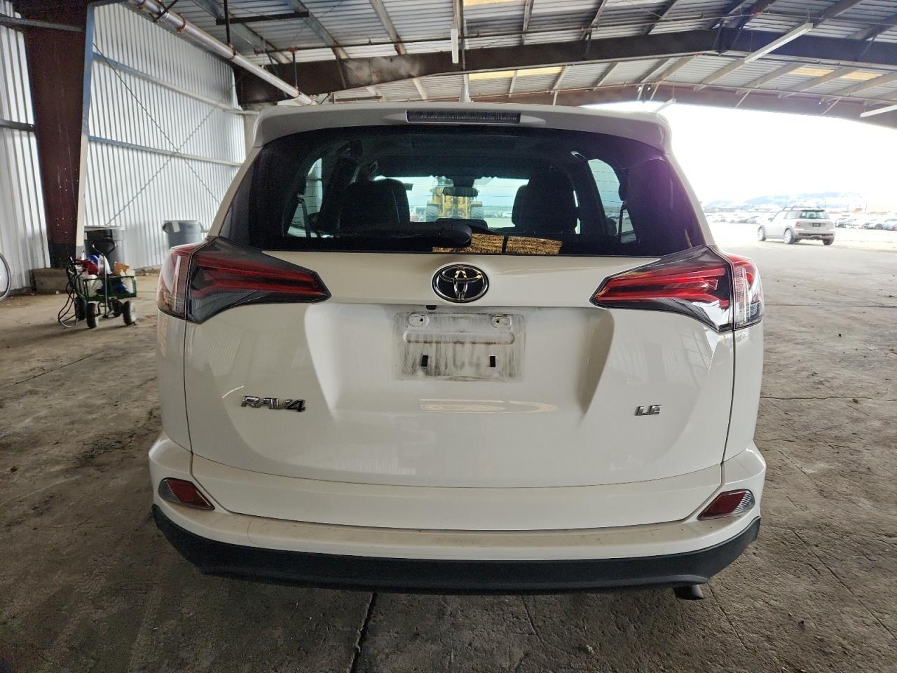 2018 Toyota Rav4 Le VIN: 2T3ZFREV2JW508109 Lot: 92246615