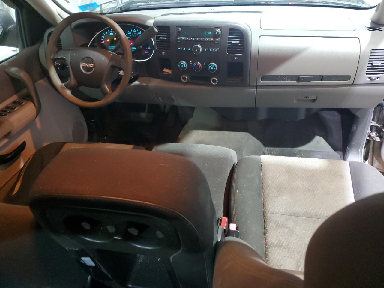 2008 GMC Sierra C1500 VIN: 1GTEC19XX8Z326981 Lot: 93147395