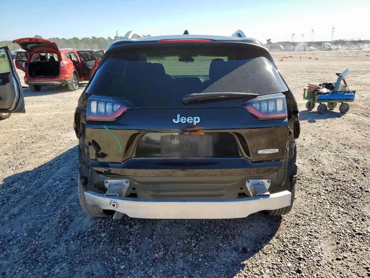 2019 Jeep Cherokee Latitude VIN: 1C4PJLCB8KD466376 Lot: 90303165