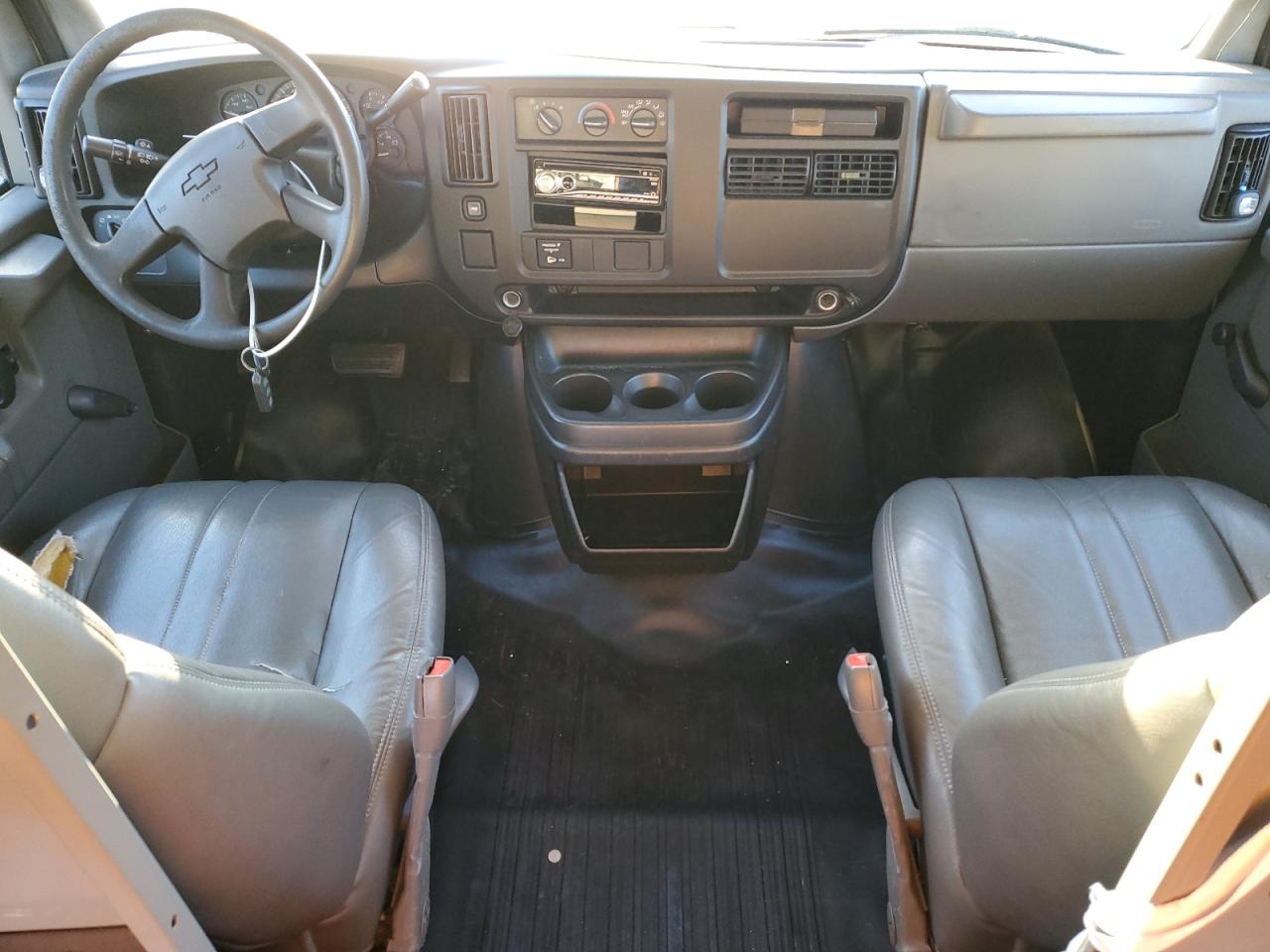 2007 Chevrolet Express G2500 VIN: 1GCGG25V071117088 Lot: 92677135