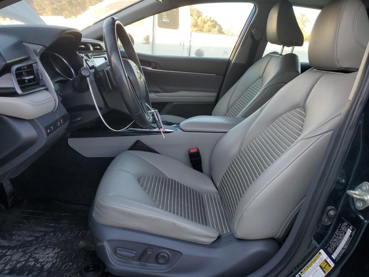 2019 Toyota Camry L VIN: 4T1B11HK6KU808992 Lot: 92576085