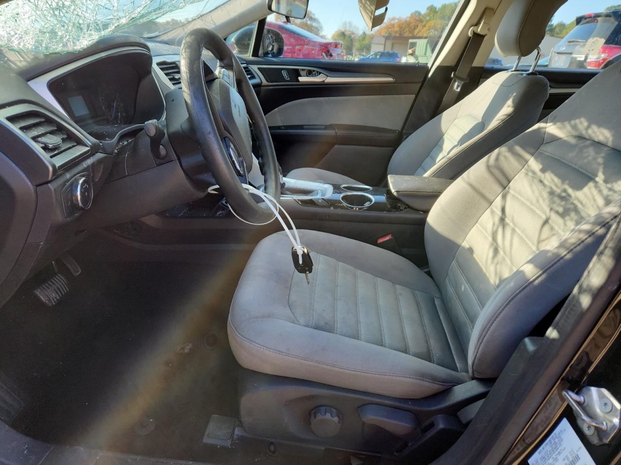 2013 Ford Fusion S VIN: 3FA6P0G76DR197017 Lot: 92435445