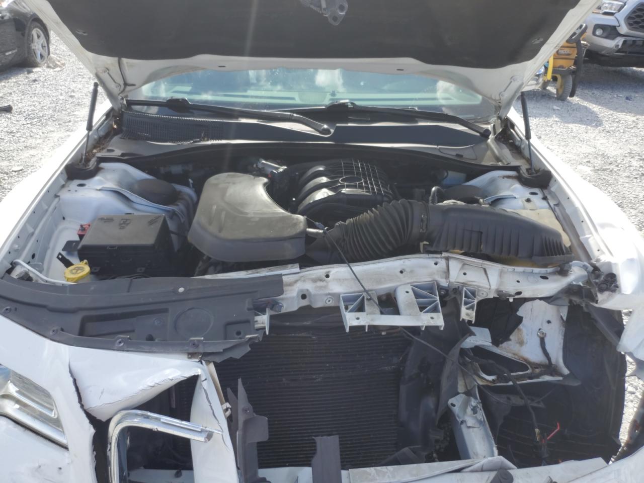 2018 Chrysler 300 Limited VIN: 2C3CCAEG5JH262095 Lot: 91873855