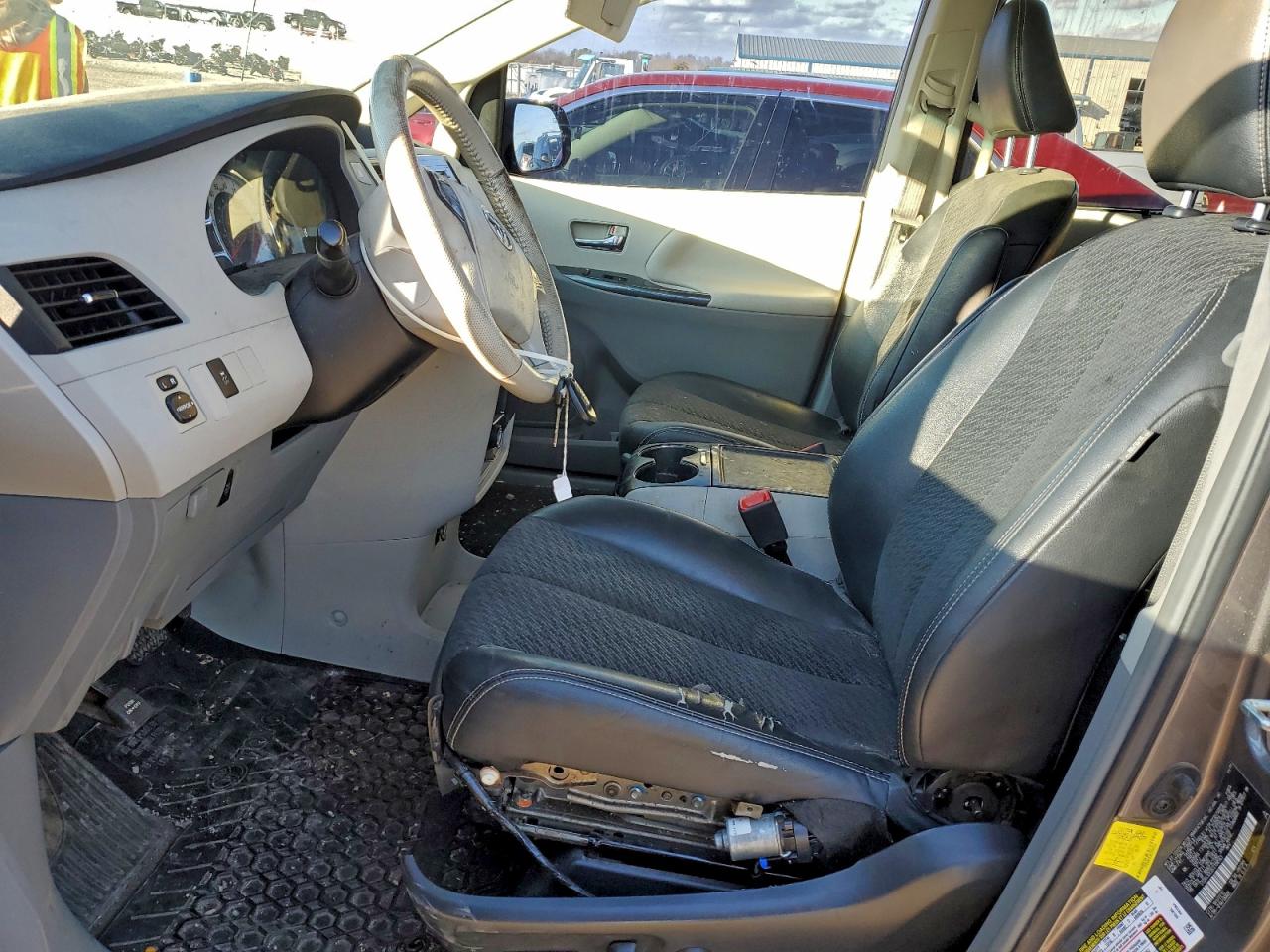 2012 Toyota Sienna Sport VIN: 5TDXK3DC0CS198563 Lot: 94632055