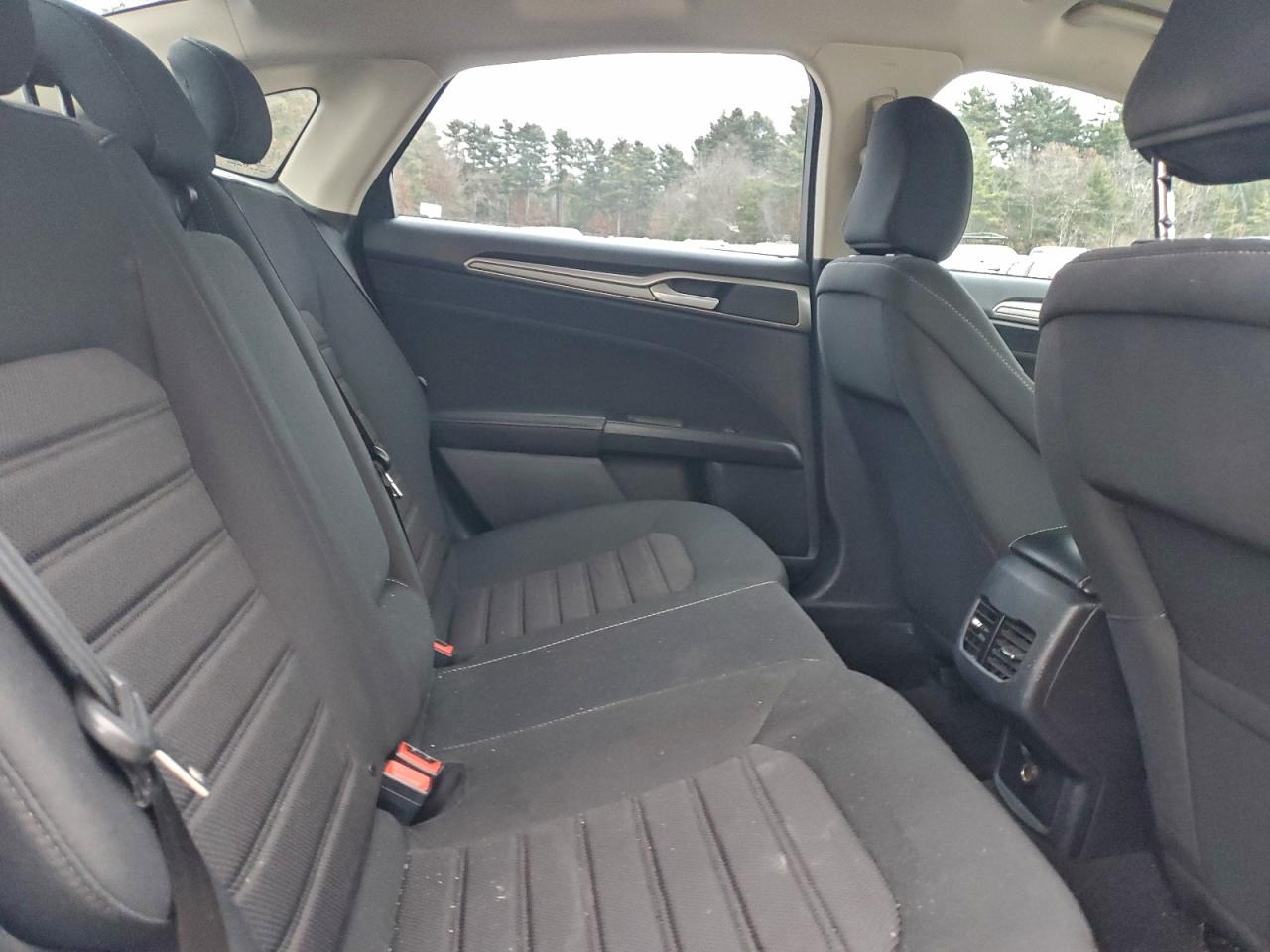 2020 Ford Fusion Se VIN: 3FA6P0LUXLR215500 Lot: 94502255