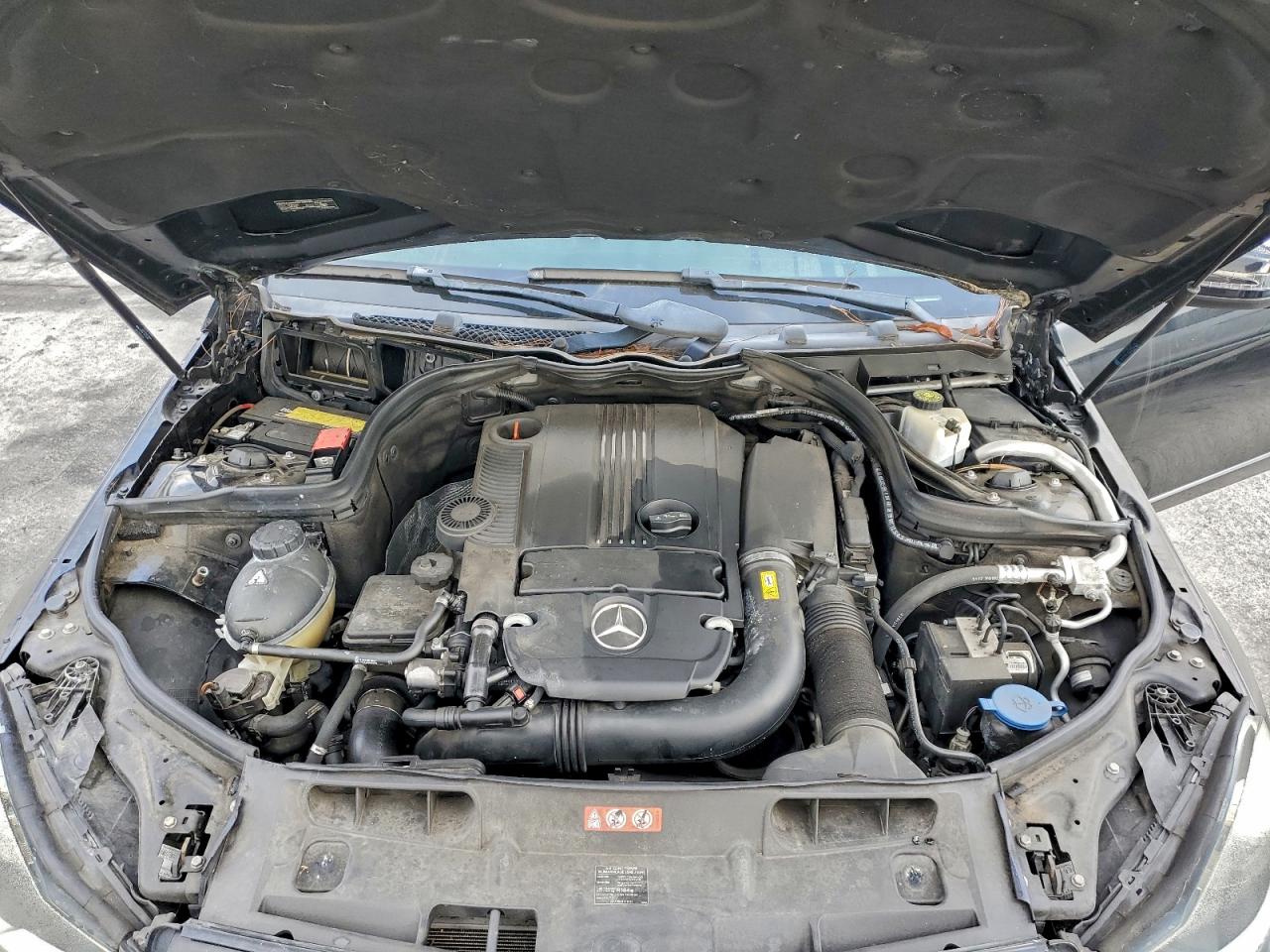 2014 Mercedes-Benz C 250 VIN: WDDGF4HB5ER304847 Lot: 94295325
