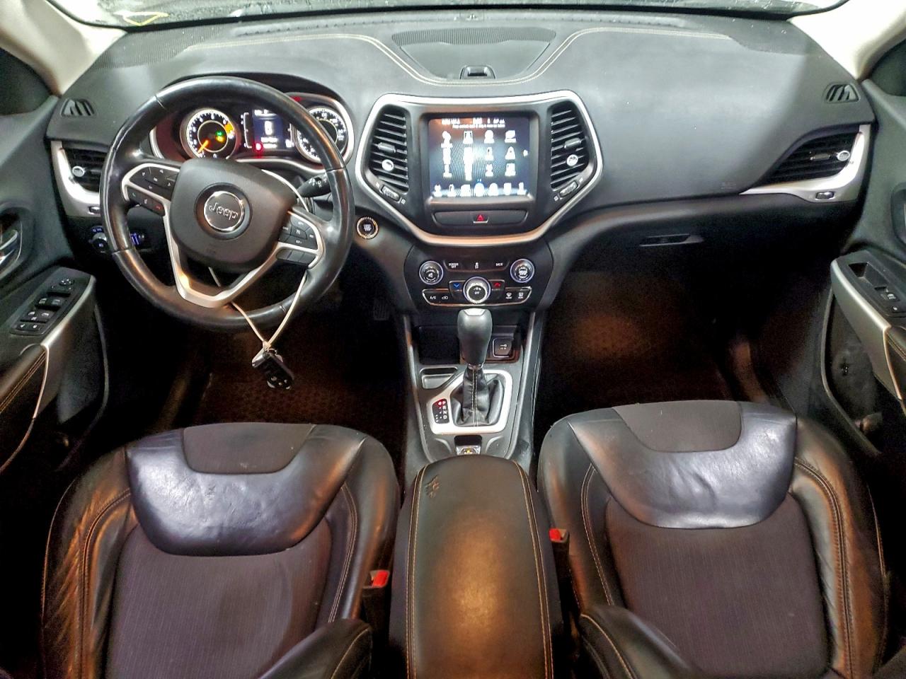 2018 Jeep Cherokee Latitude Plus VIN: 1C4PJLLB2JD584874 Lot: 94700235