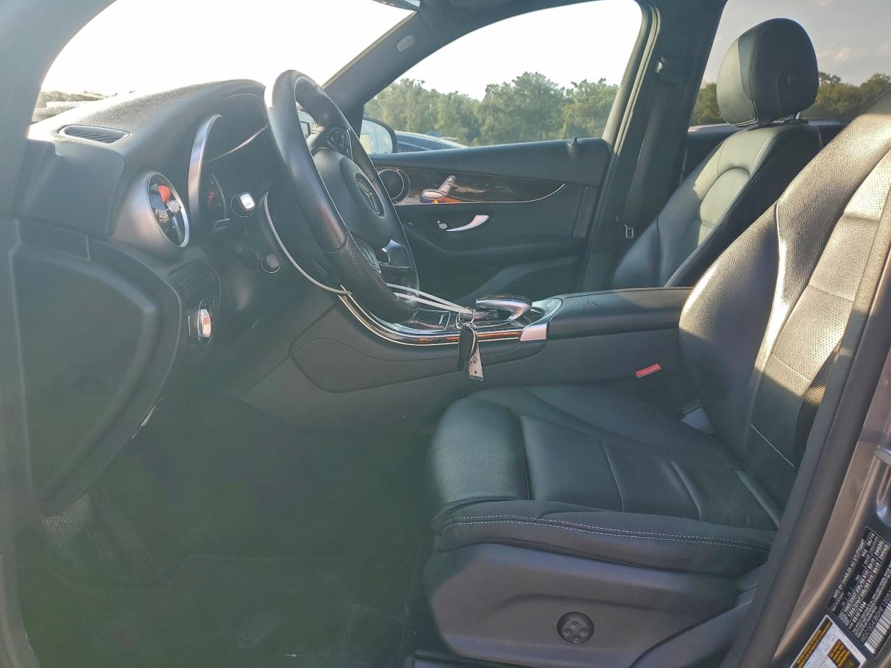 2017 Mercedes-Benz Glc 300 VIN: WDC0G4JB0HF120516 Lot: 94300105