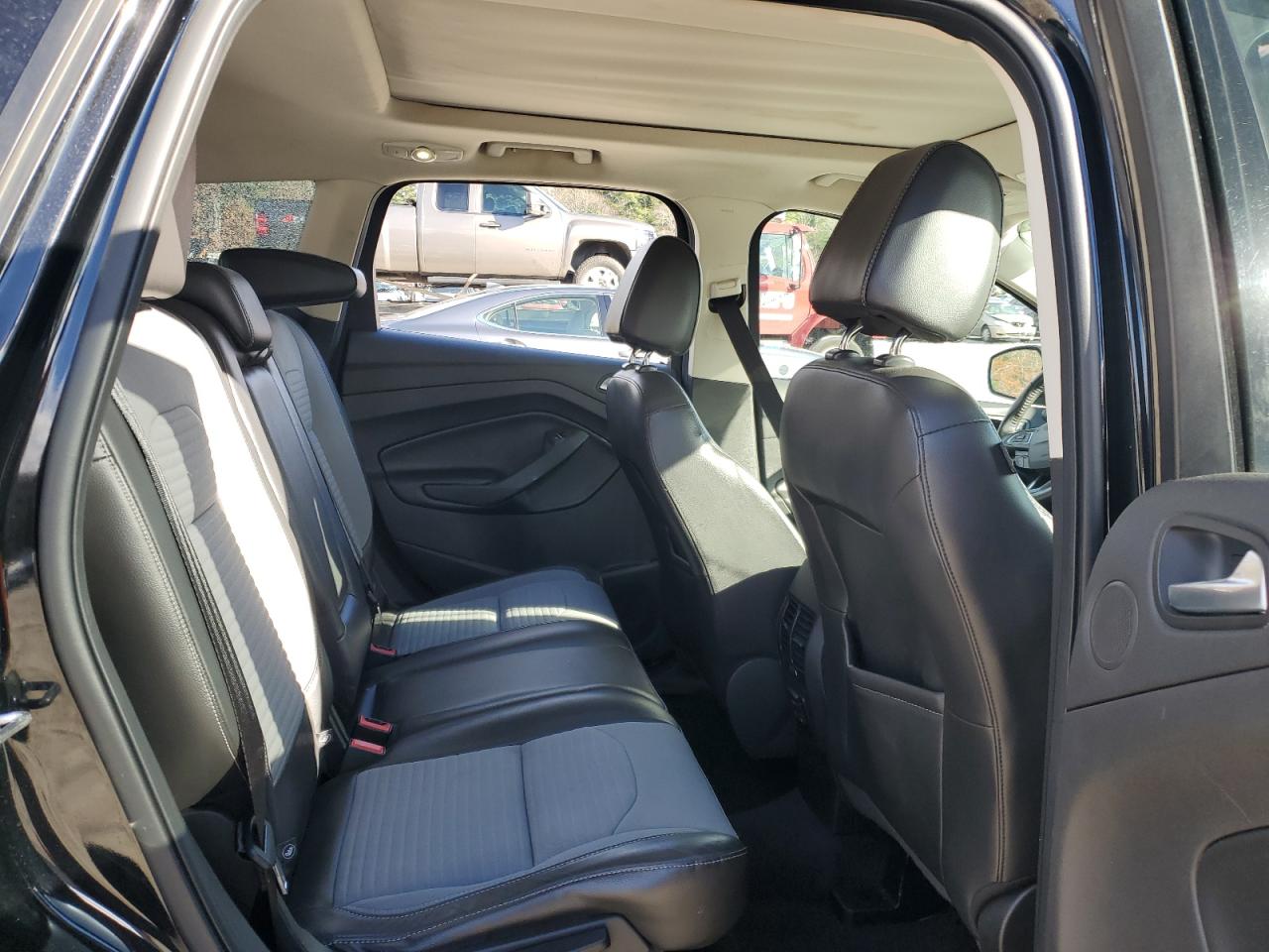 2017 Ford Escape Titanium VIN: 1FMCU9J99HUA74035 Lot: 92291655