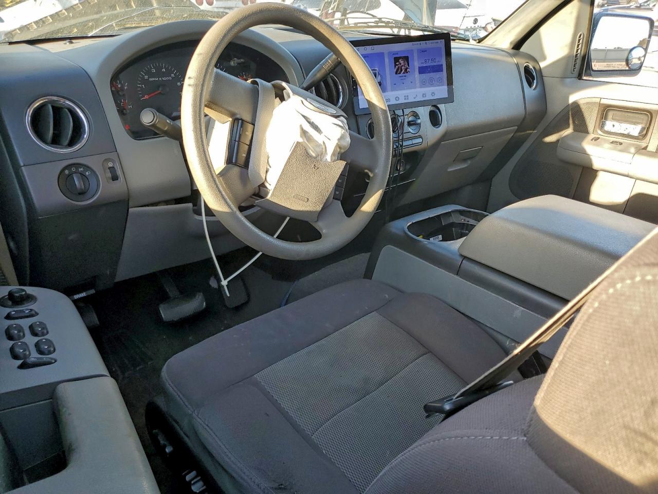 2005 Ford F150 VIN: 1FTPX14505FA72231 Lot: 92833535