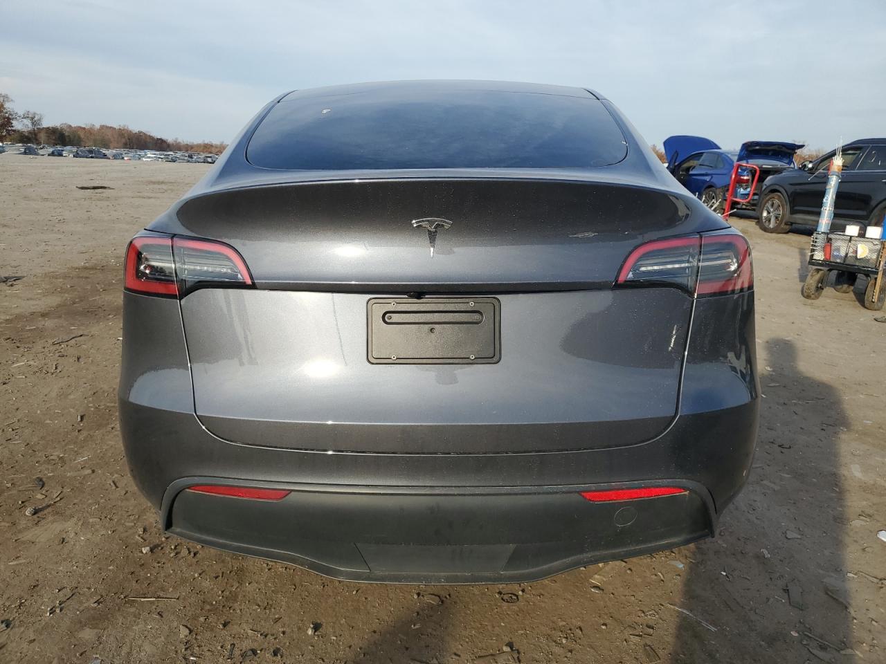 2023 Tesla Model Y VIN: 7SAYGDED5PF946417 Lot: 91272435