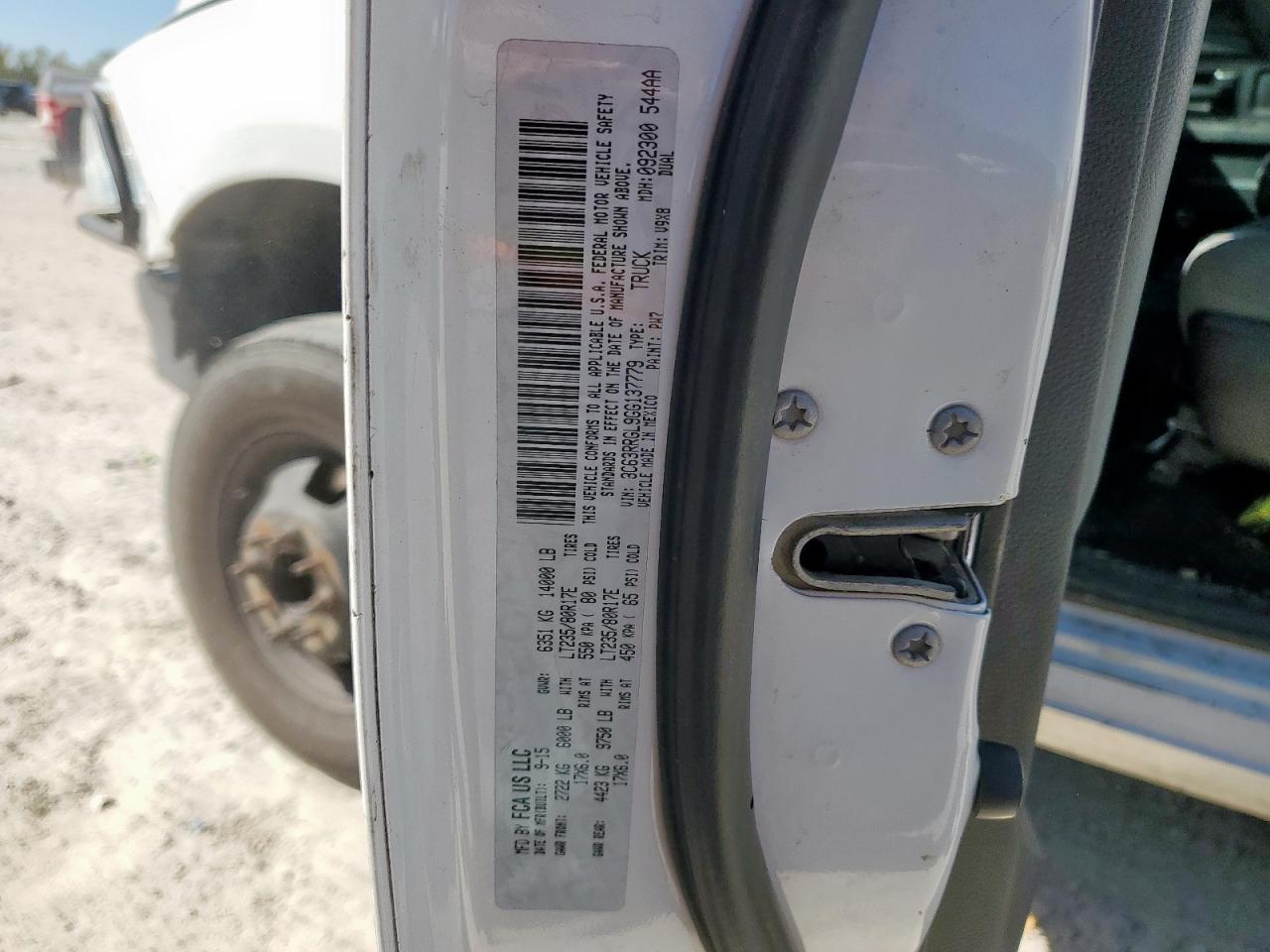 2016 Ram 3500 St VIN: 3C63RRGL9GG137779 Lot: 92100135