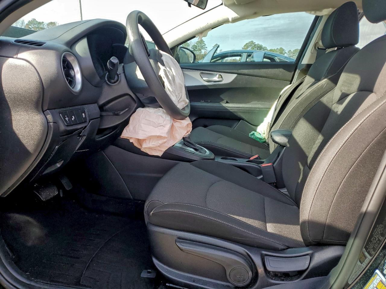 2023 Kia Forte Lx VIN: 3KPF24AD8PE564591 Lot: 94401315