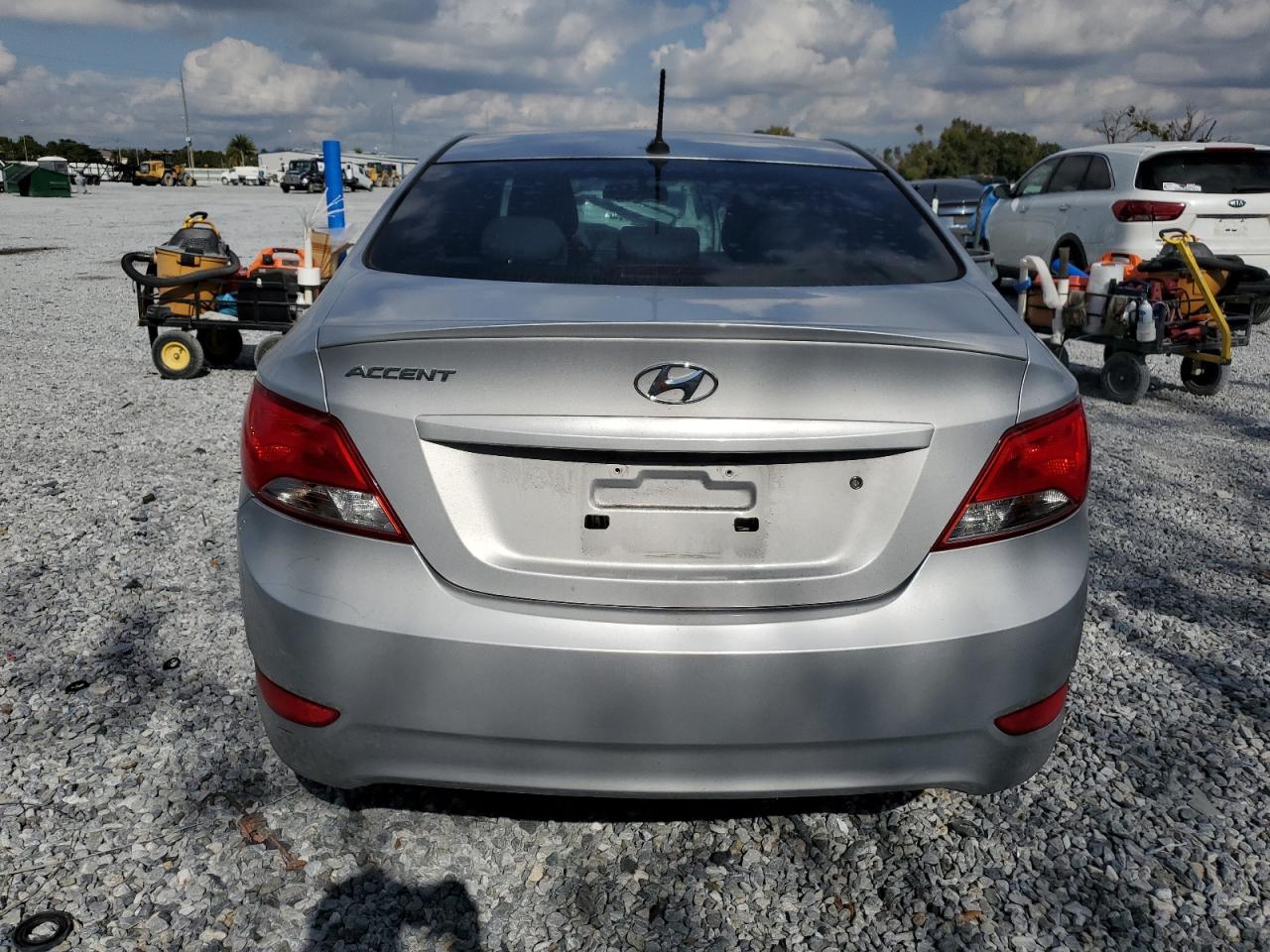 2015 Hyundai Accent Gls VIN: KMHCT4AE6FU926079 Lot: 91097385
