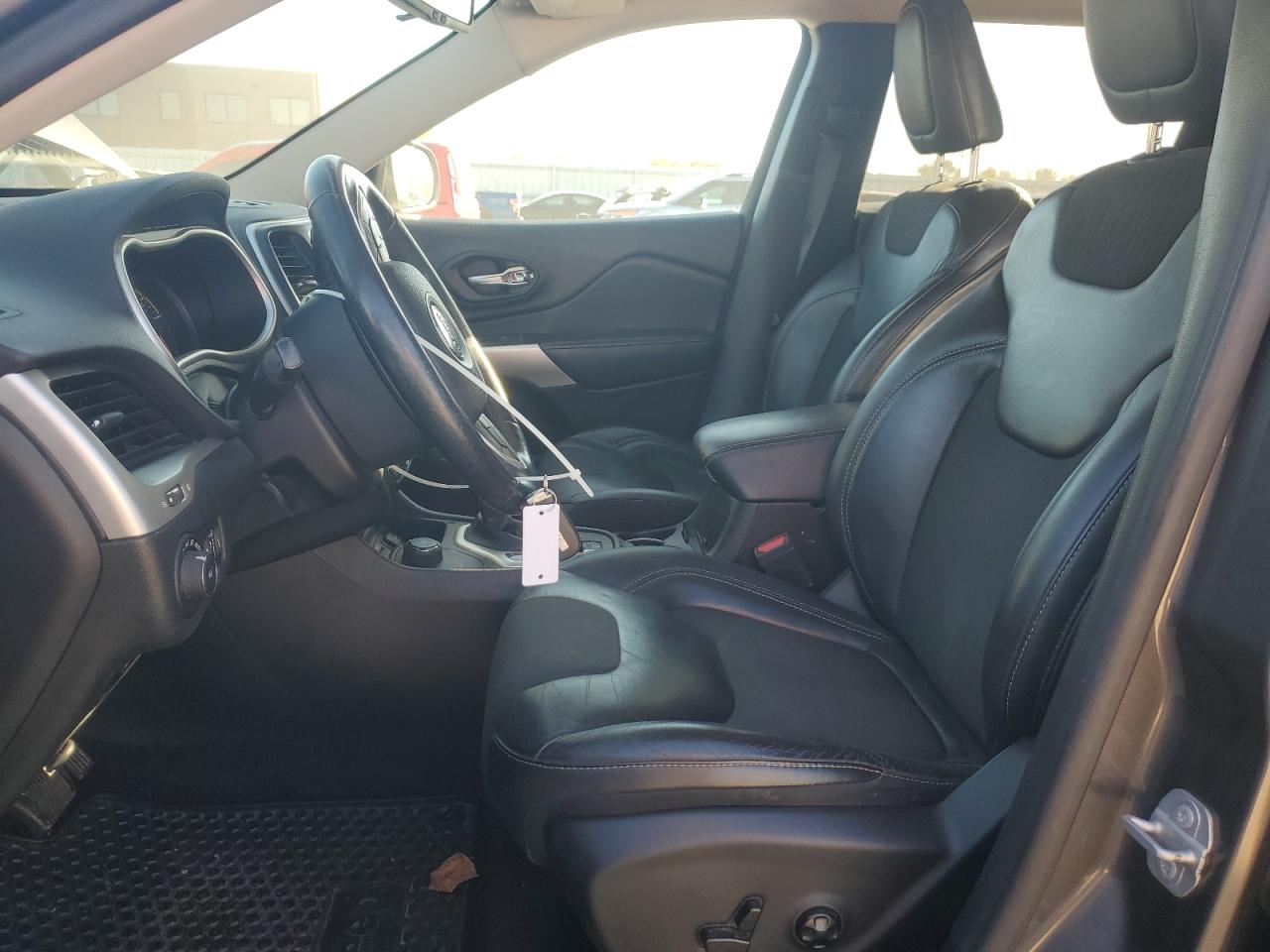 2018 Jeep Cherokee Latitude Plus VIN: 1C4PJMLB0JD581073 Lot: 91069775