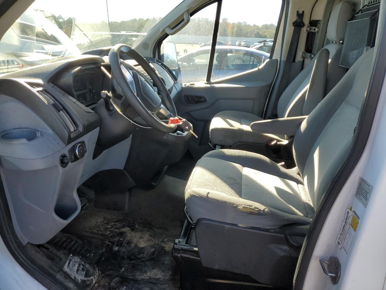 2018 Ford Transit T-250 VIN: 1FTYR1YM8JKA81261 Lot: 92952985