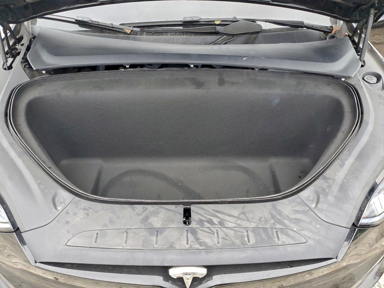 2024 Tesla Model X VIN: 7SAXCDE53RF460689 Lot: 92485555