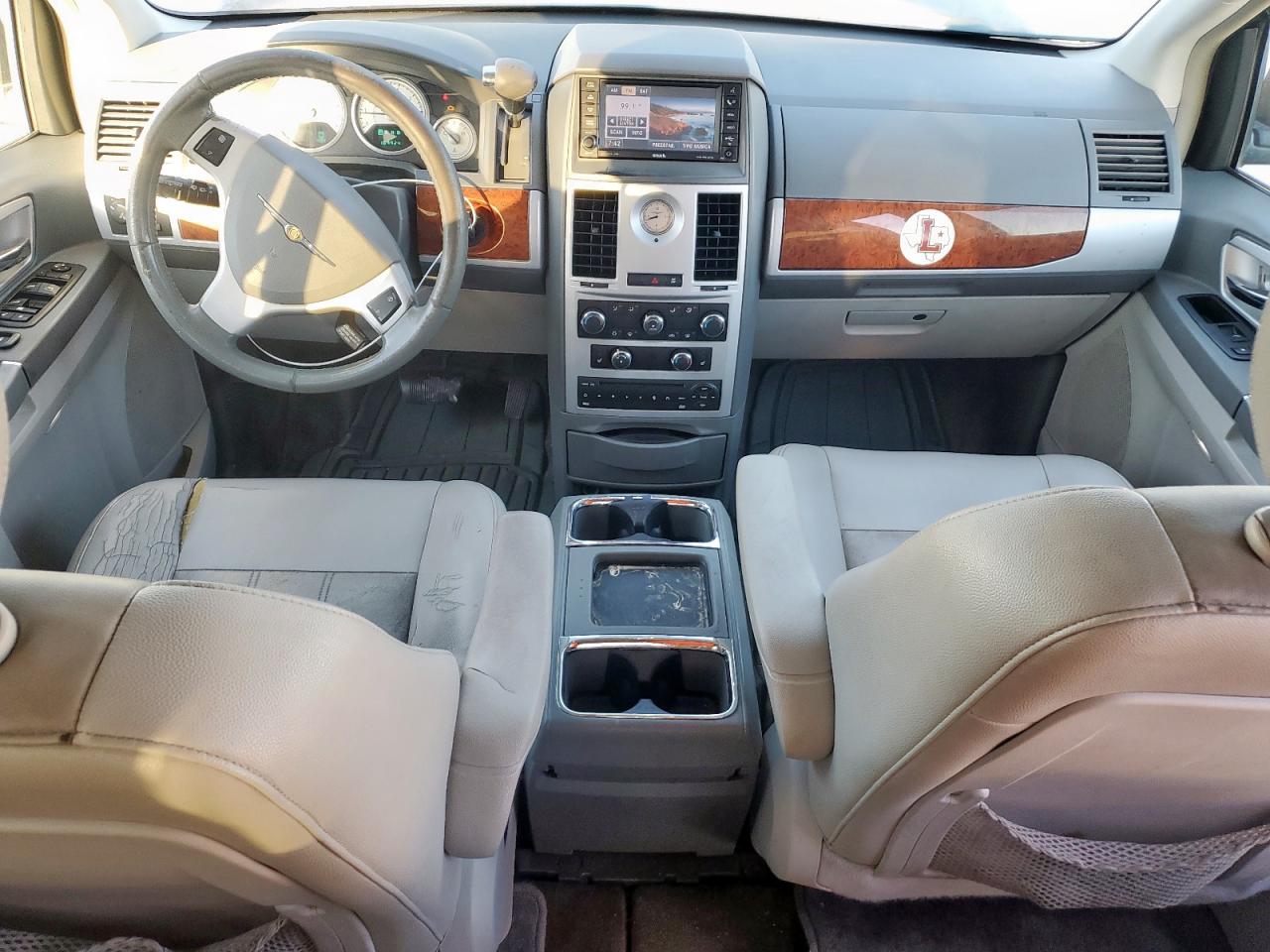 2009 Chrysler Town & Country Touring VIN: 2A8HR54149R509447 Lot: 92085415