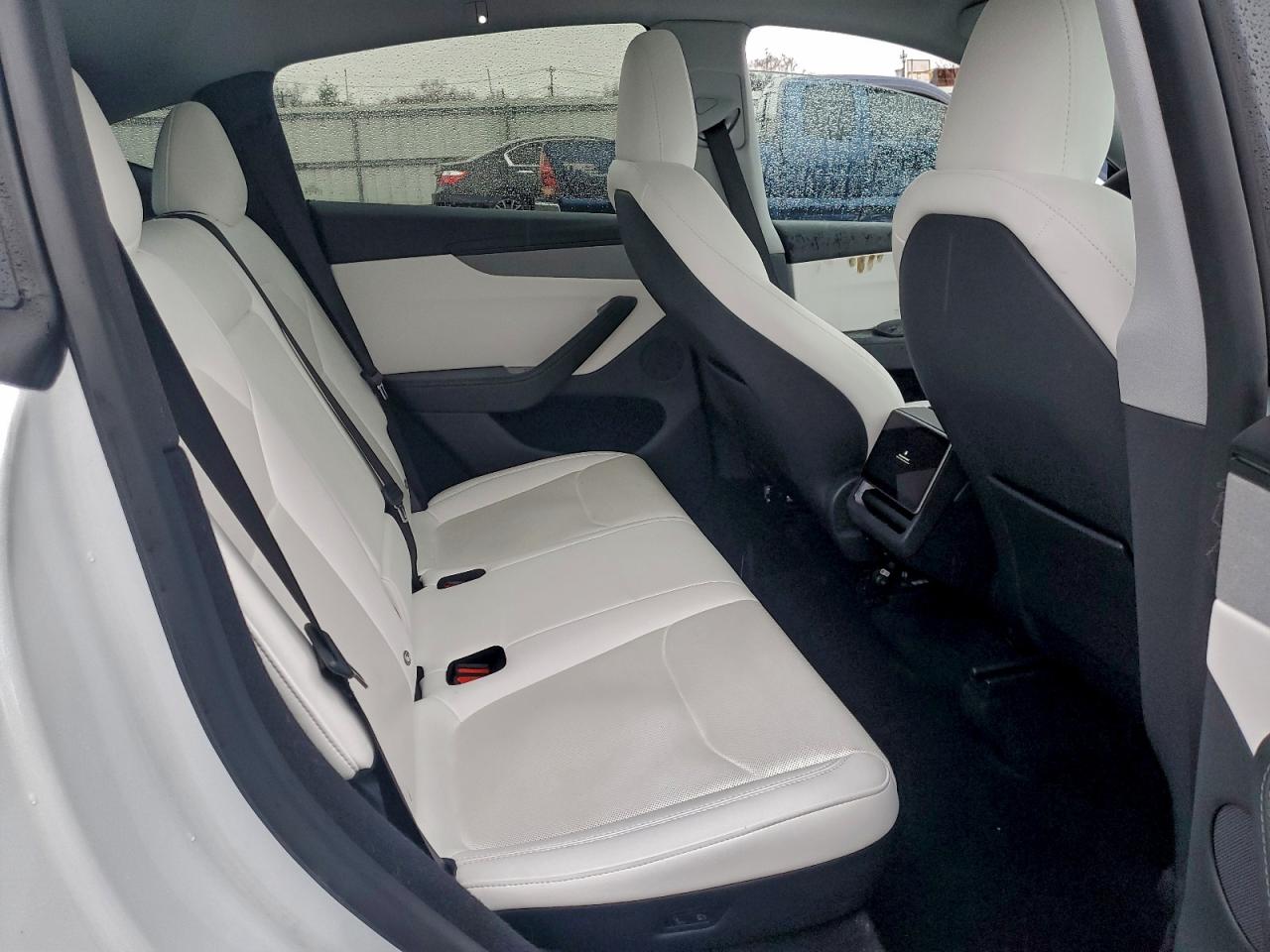 2026 Tesla Model Y VIN: 7SAYGDED2TF433216 Lot: 94451965