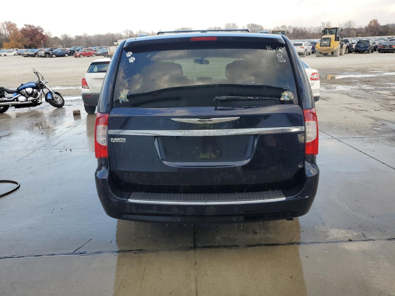 2011 Chrysler Town & Country Touring L VIN: 2A4RR8DG0BR656253 Lot: 92629795