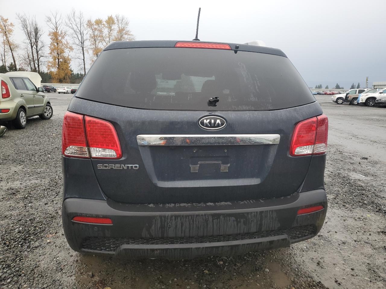 2011 Kia Sorento Base VIN: 5XYKTDA11BG140862 Lot: 92722925