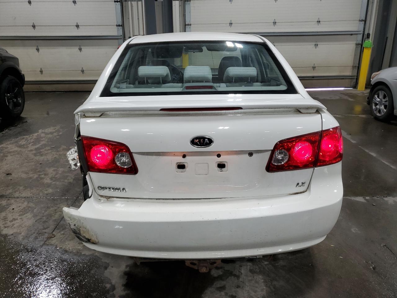 2008 Kia Optima Lx VIN: KNAGE123985275326 Lot: 86445265