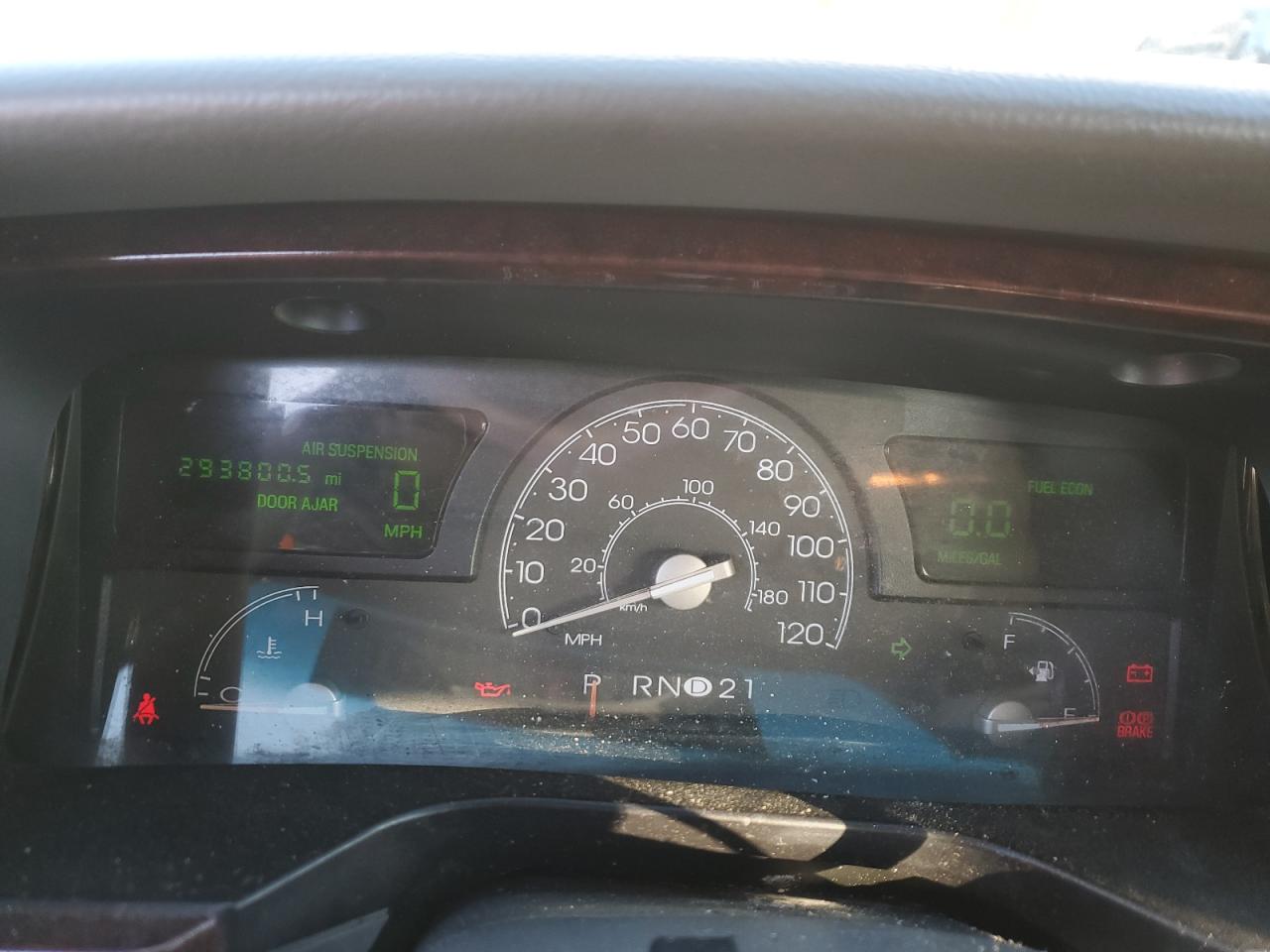 2005 Lincoln Town Car Signature Limited VIN: 1LNHM82W45Y642491 Lot: 92228805