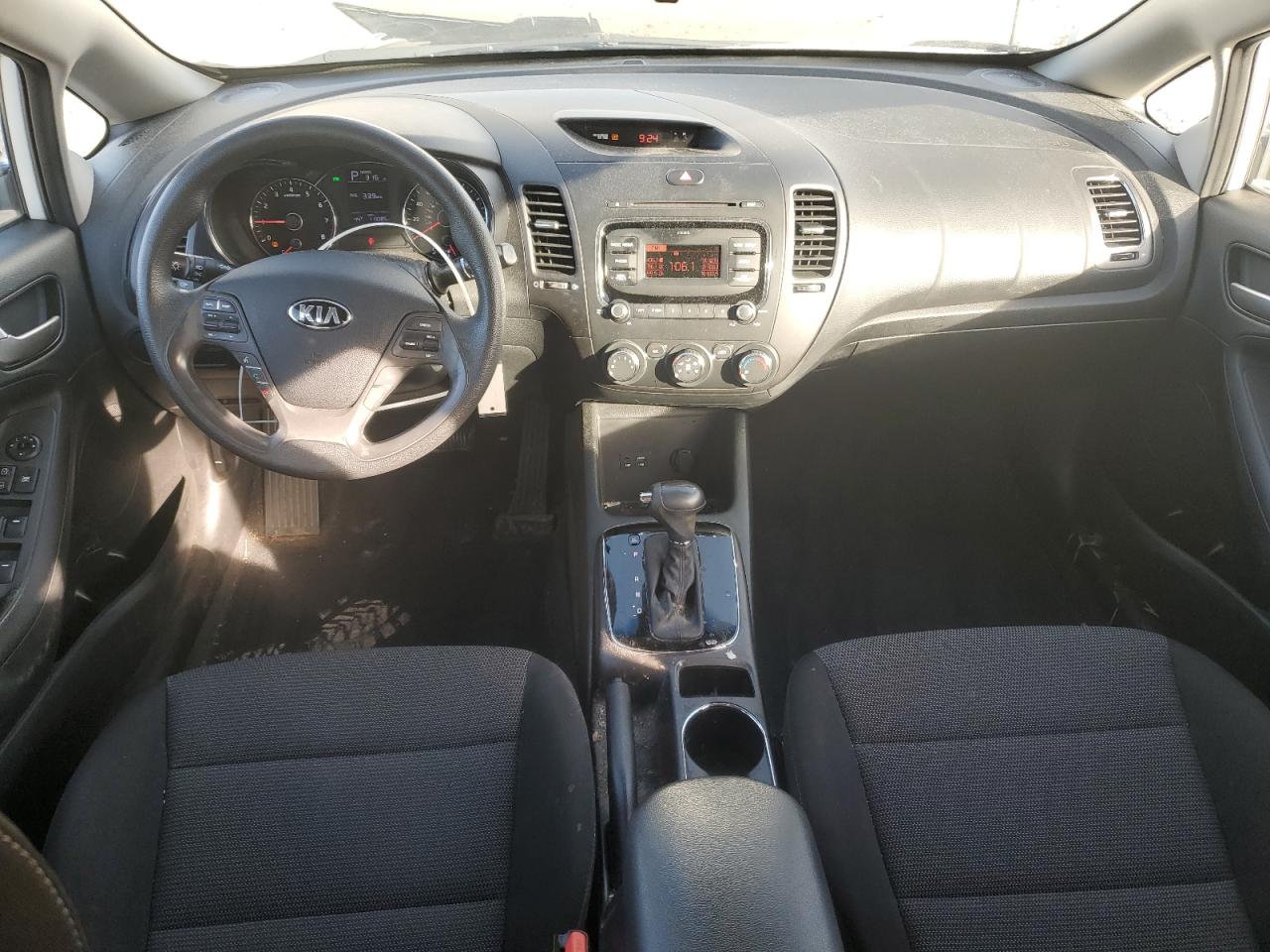 2018 Kia Forte Lx VIN: 3KPFK4A78JE241594 Lot: 92419545