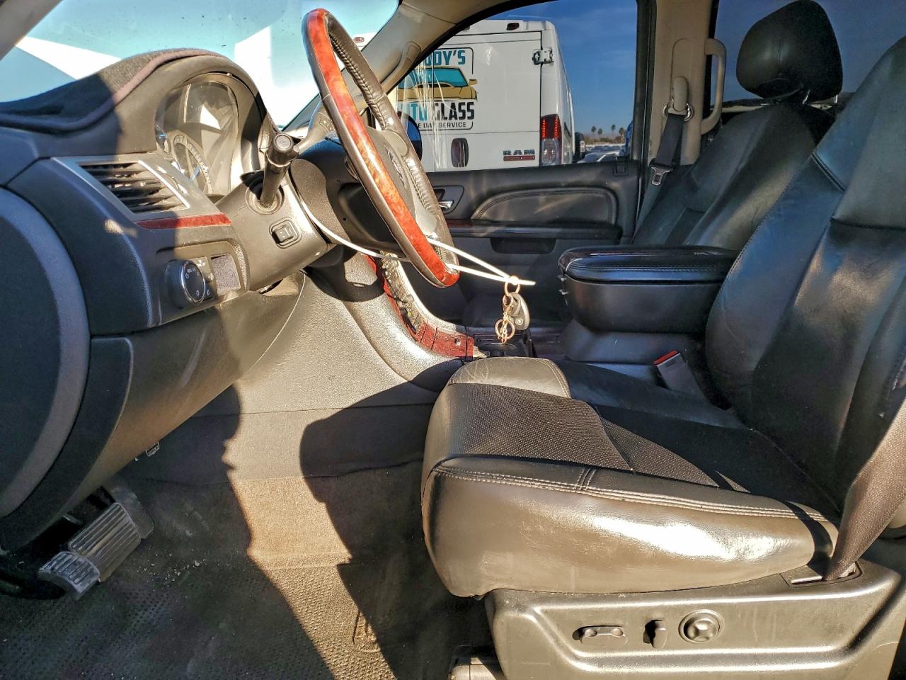 2010 Cadillac Escalade Premium VIN: 1GYUCCEF2AR155888 Lot: 94494415