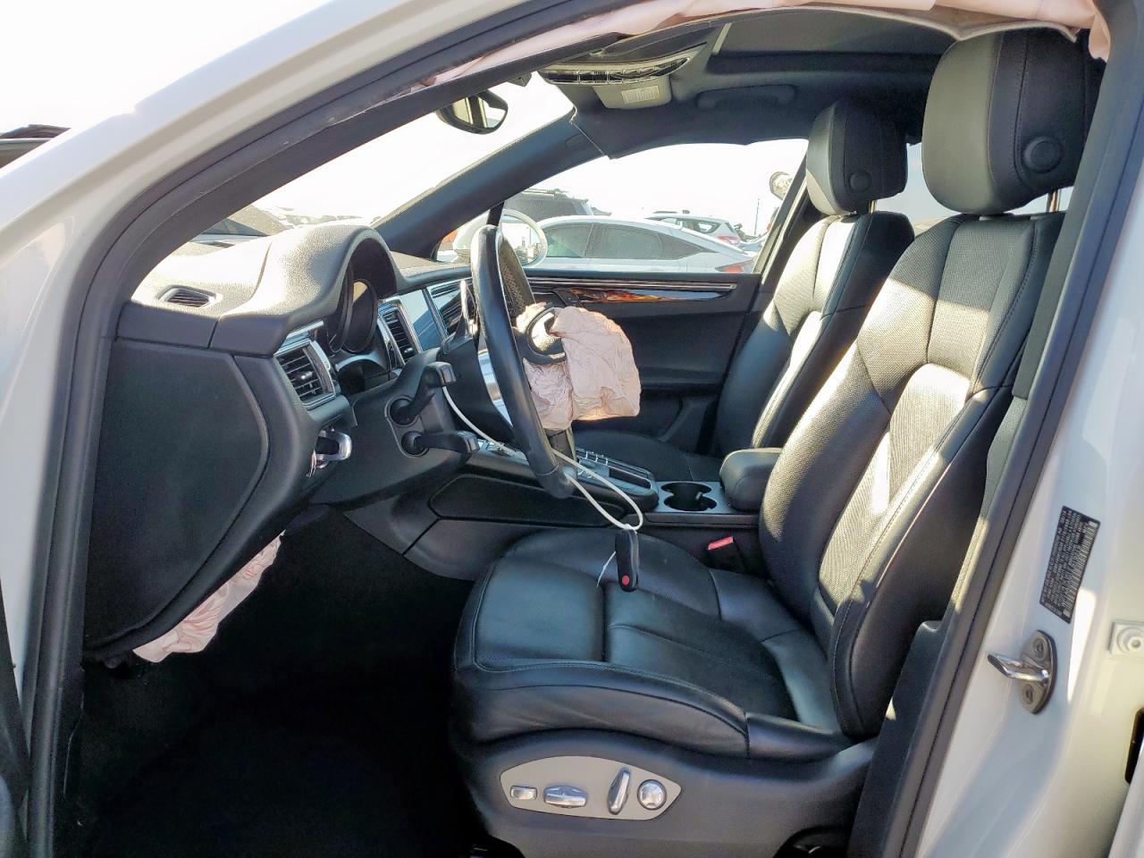 2018 Porsche Macan VIN: WP1AA2A50JLB19219 Lot: 92381155