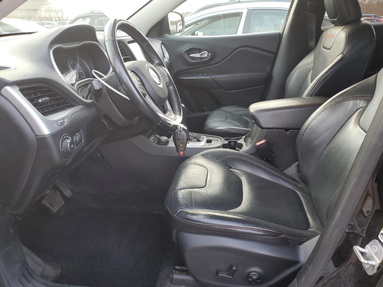 2015 Jeep Cherokee Trailhawk VIN: 1C4PJMBS9FW727337 Lot: 92427815