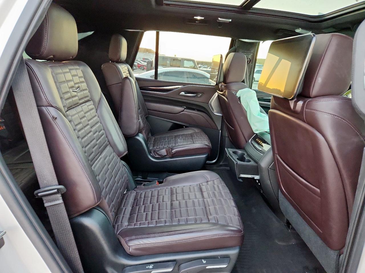 2021 Cadillac Escalade Premium Luxury Platinum VIN: 1GYS3DKL9MR389067 Lot: 91440785