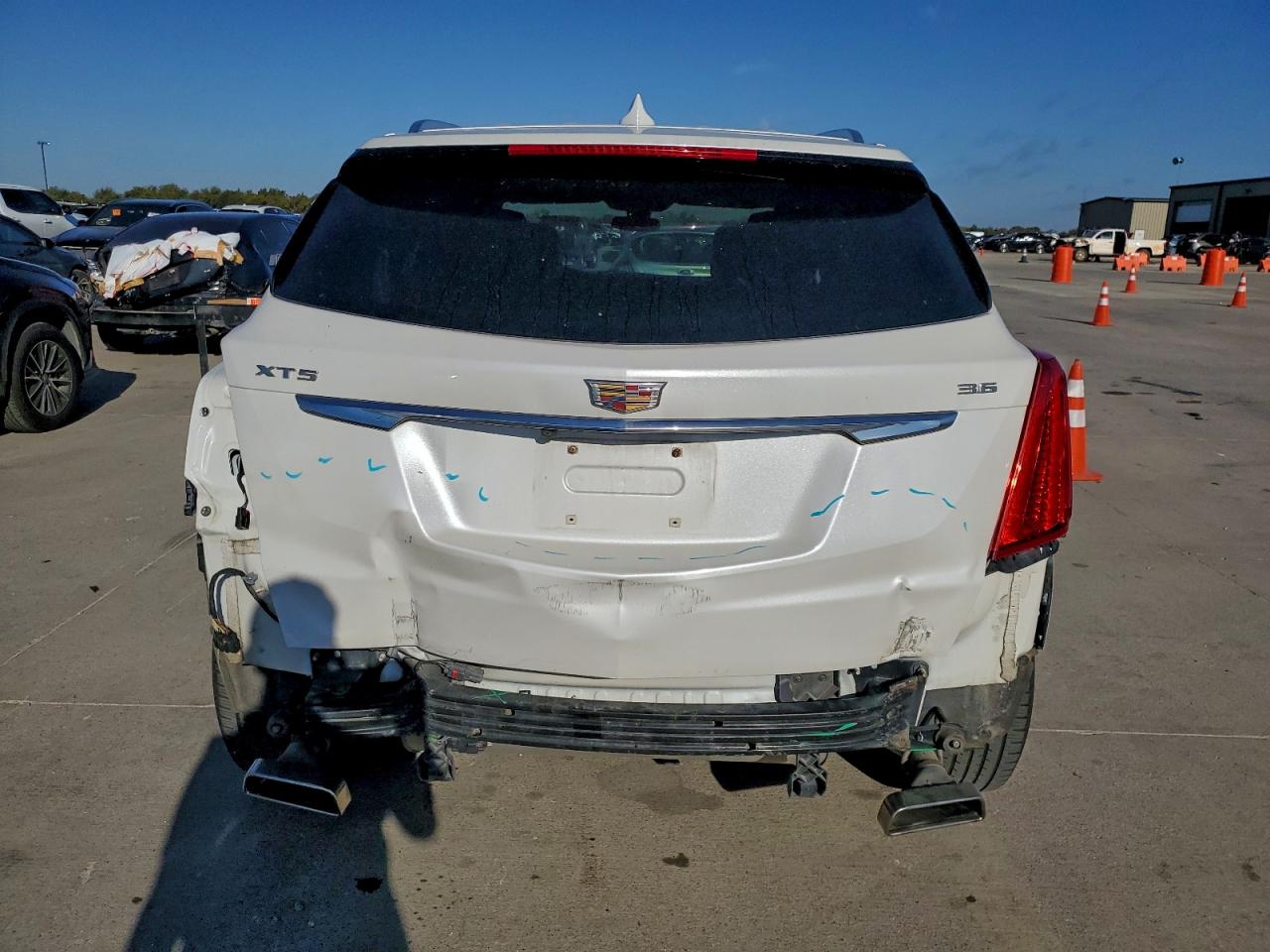 2018 Cadillac Xt5 Premium Luxury VIN: 1GYKNERS4JZ202245 Lot: 86878085