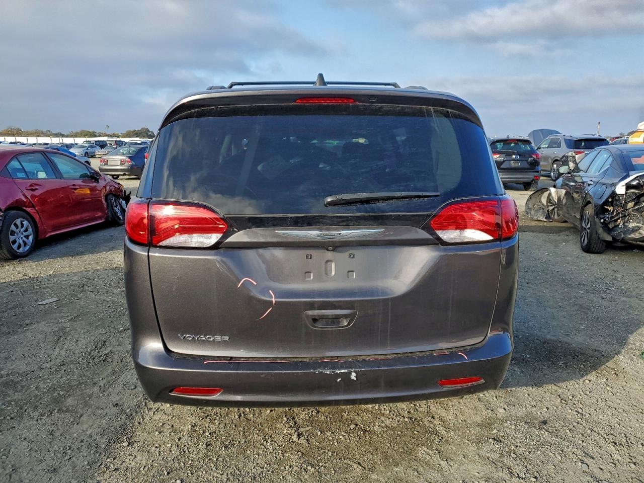 2021 Chrysler Voyager Lxi VIN: 2C4RC1DG8MR505808 Lot: 94218605