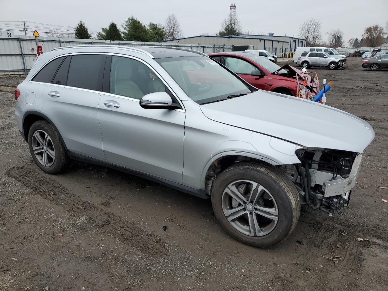 Фото: WDC0G4KBXGF089420