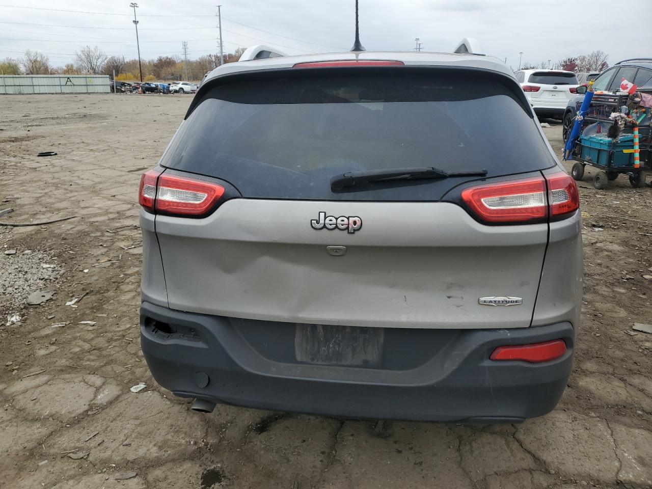 2015 Jeep Cherokee Latitude VIN: 1C4PJLCBXFW537006 Lot: 91708275