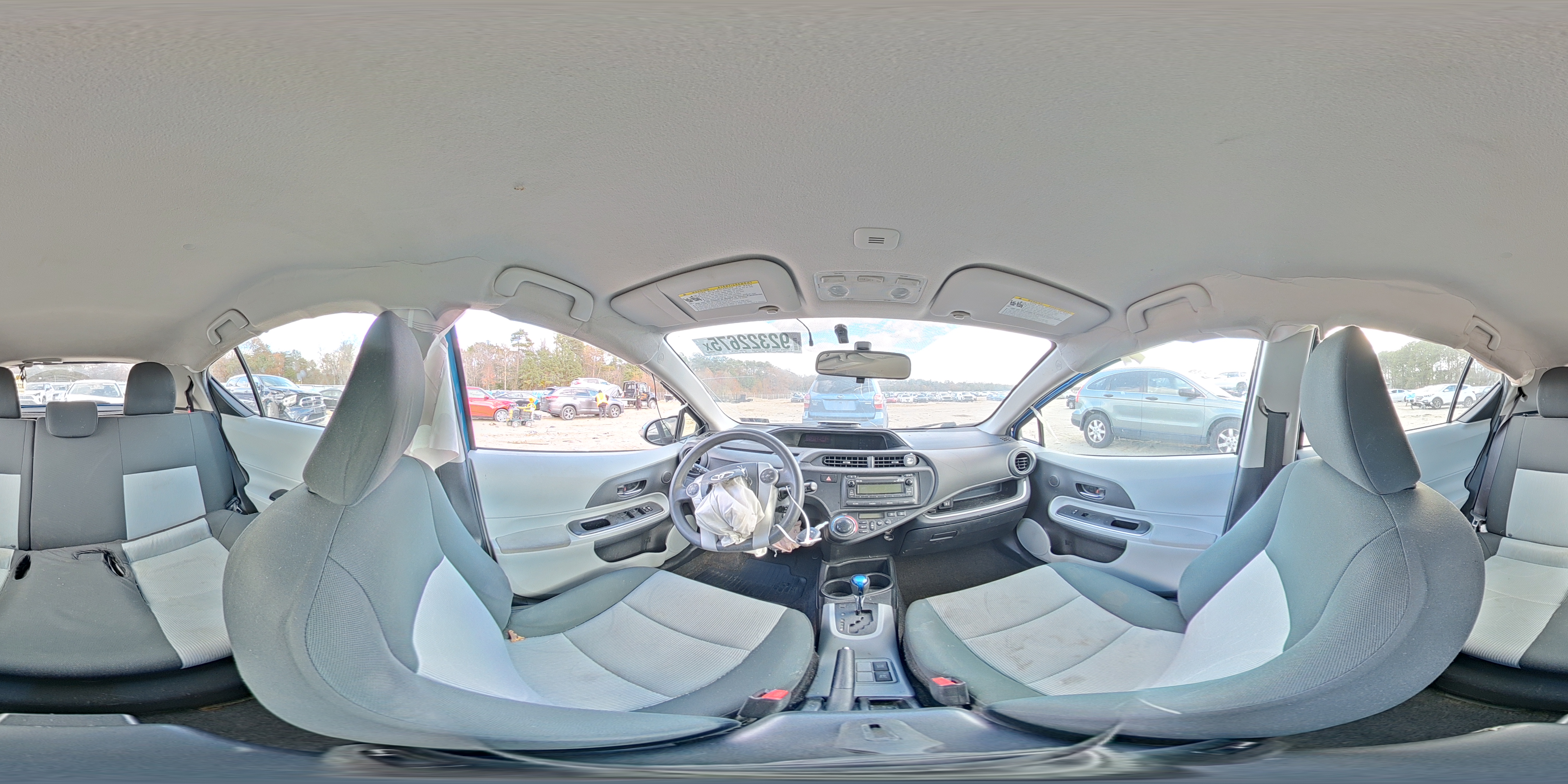 2014 Toyota Prius C VIN: JTDKDTB32E1068114 Lot: 92322675