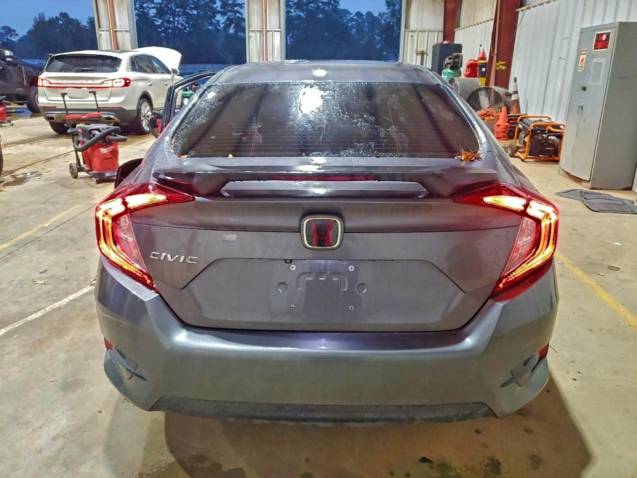 2018 Honda Civic Lx VIN: 2HGFC2F51JH602002 Lot: 93892105