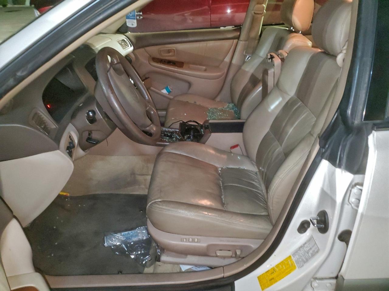 2000 Lexus Es 300 VIN: 076119 Lot: 85441275