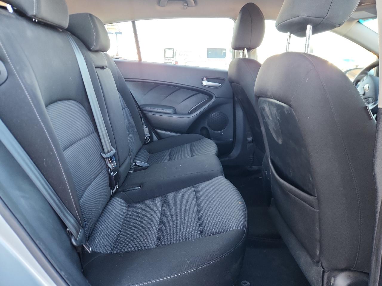 2017 Kia Forte Lx VIN: KNAFK5A85H5676042 Lot: 93134265