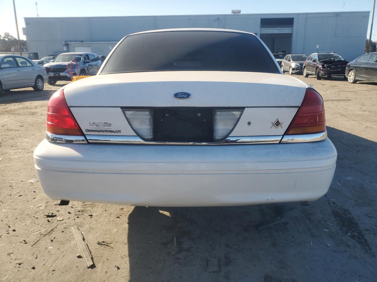 2002 Ford Crown Victoria Lx VIN: 2FAFP74W32X152216 Lot: 92315685
