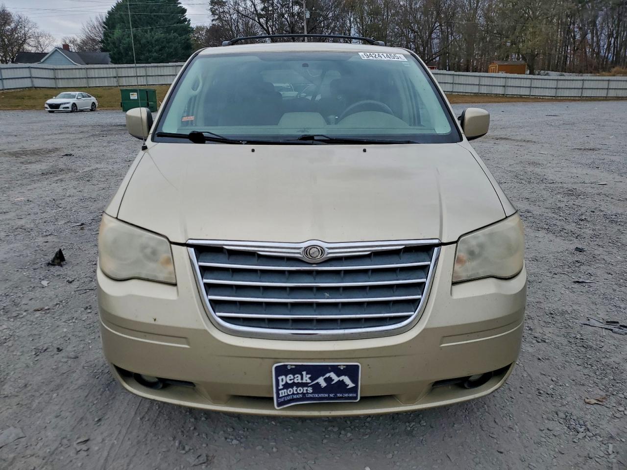 2010 Chrysler Town & Country Touring VIN: 2A4RR5D13AR189757 Lot: 94241455