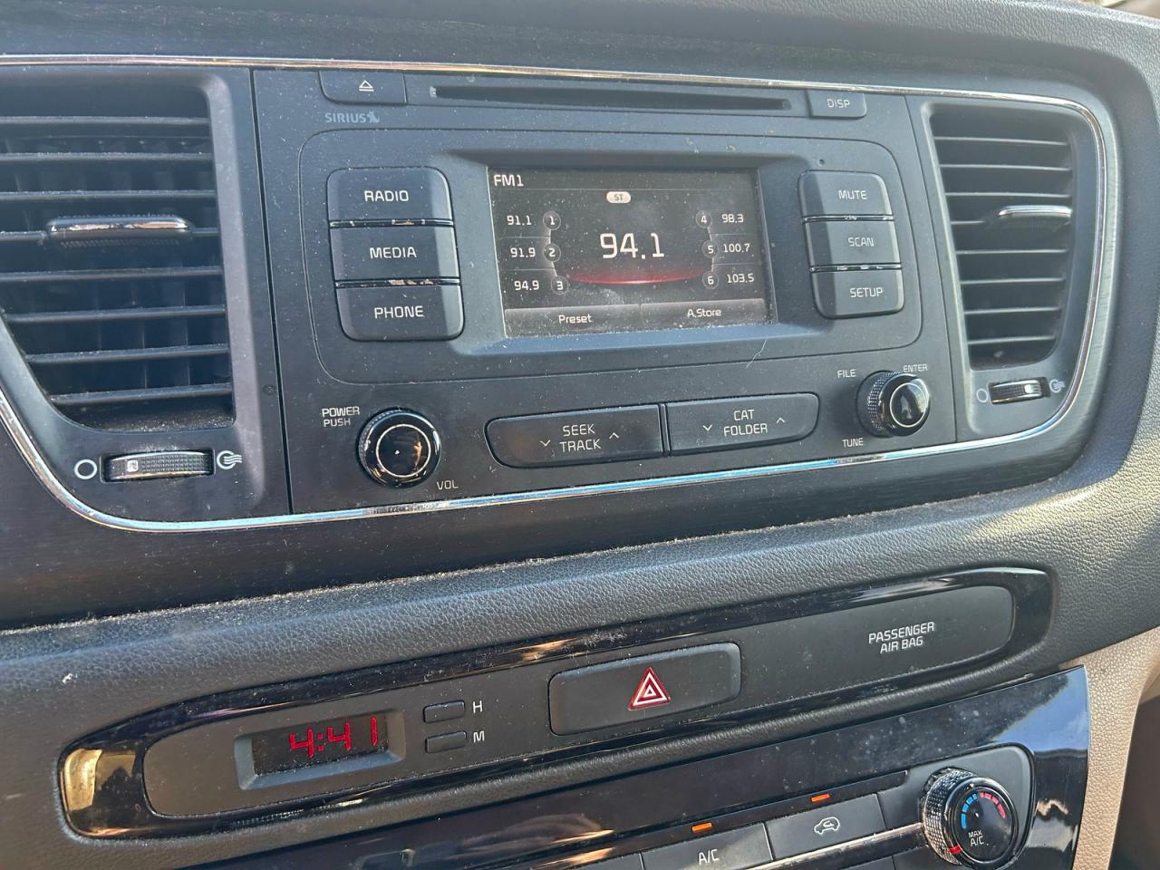 Фото: KNDMB5C17G6210146