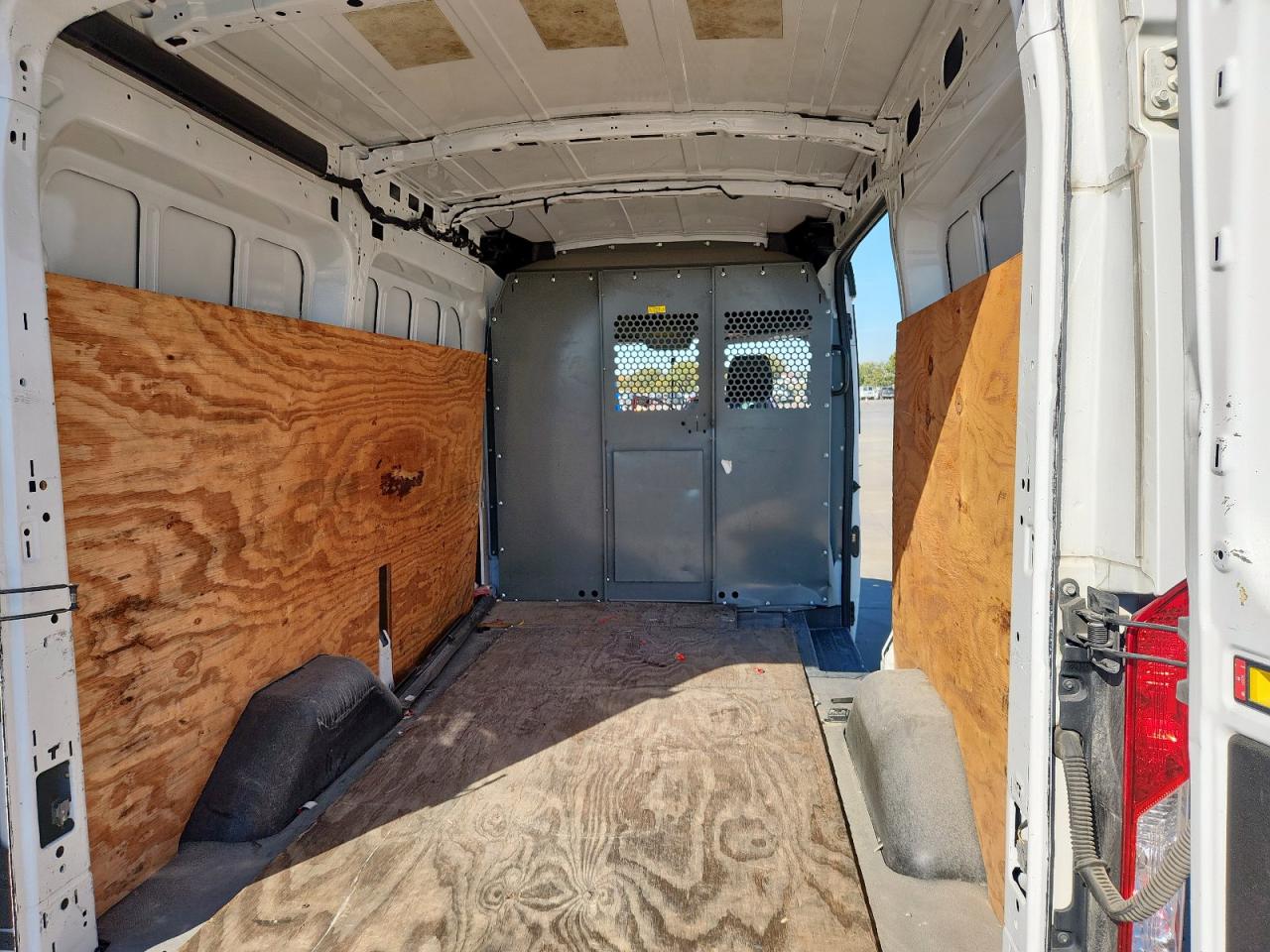 2020 Ford Transit Delivery Van VIN: 1FTBR1C8XLKA42772 Lot: 90716935