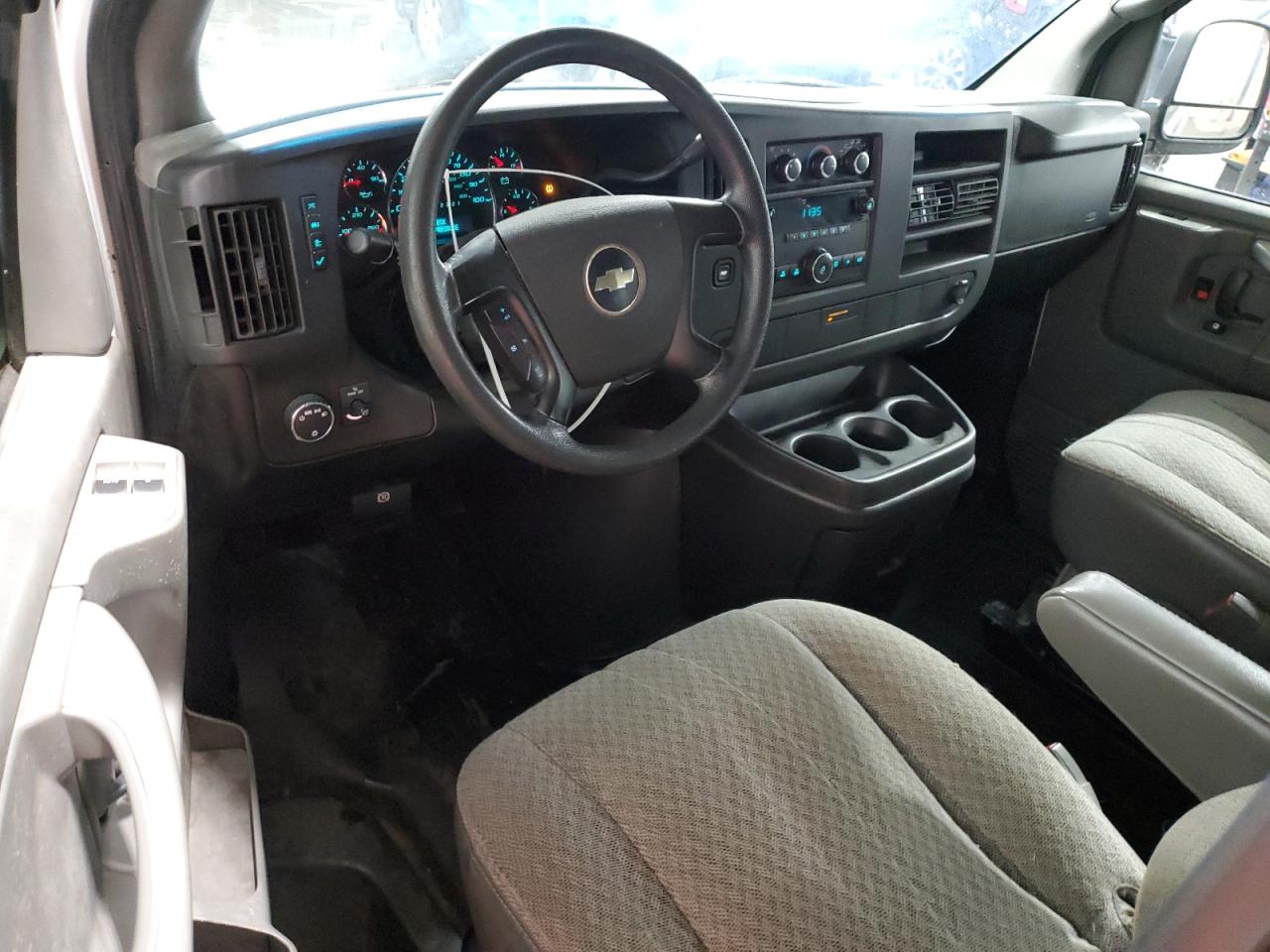 2008 Chevrolet Express G1500 VIN: 1GCFH154781172049 Lot: 90377195