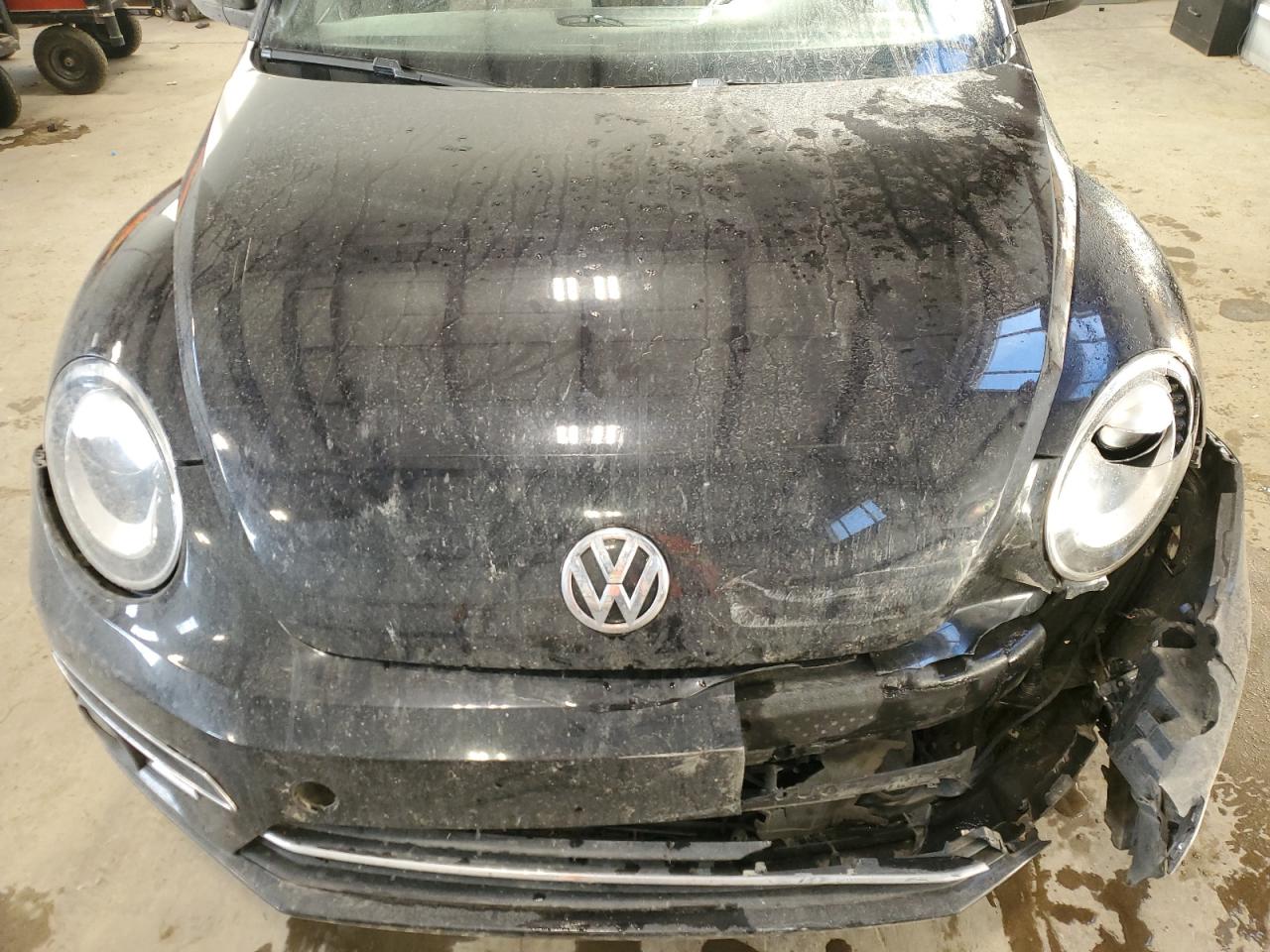 2018 Volkswagen Beetle S VIN: 3VW5DAAT9JM517589 Lot: 93763785